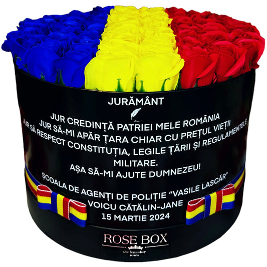 Cutie neagră mare cu tricolor și 51 trandafiri inscripționată cu mesaj personalizat