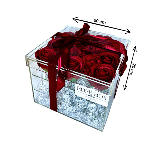 Cutie acril cu 15 trandafiri mari și cristale negre