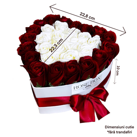 Cutie inimă albă cu 27 trandafiri