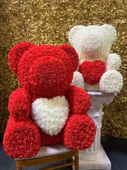 Urs imens 70cm roșu cu inimă albă + Cutie cadou