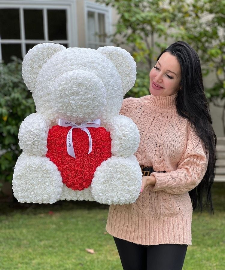 Urs imens 70cm alb cu inimă roșie + Cutie cadou